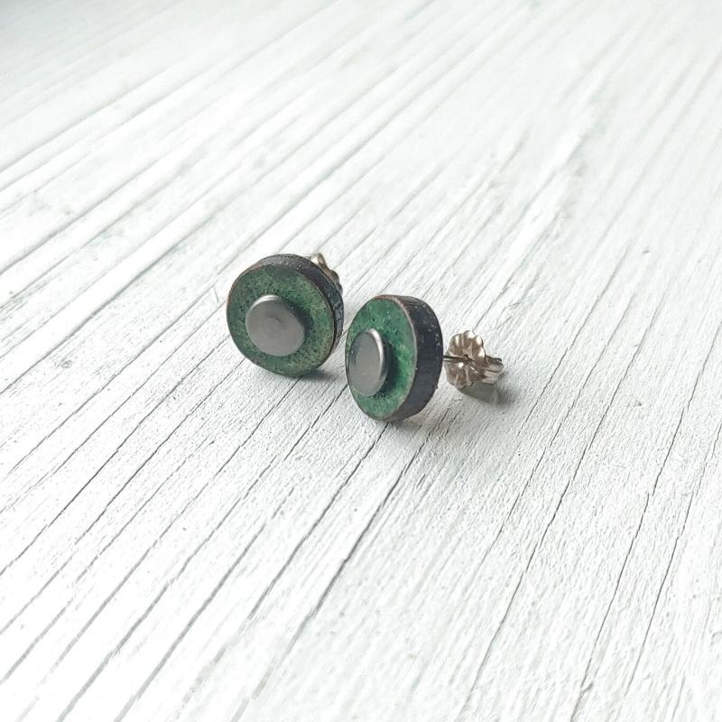 Circle Stud Earrings Classic Green